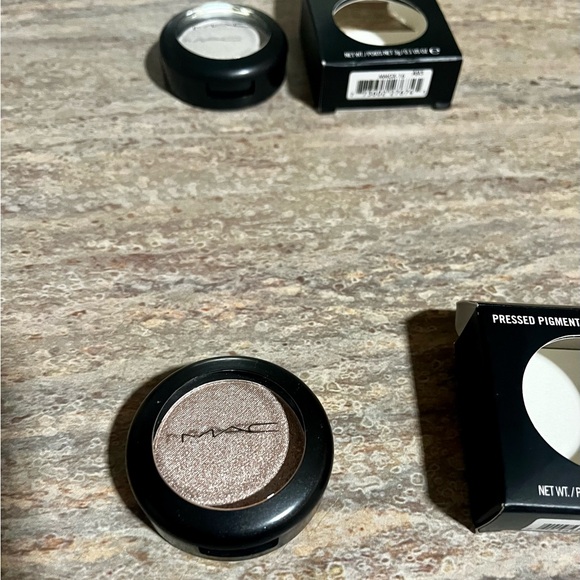 MAC Cosmetics HTF Pressed Pigment Eyeshadow Duo — Blonde Streak & Angelic - Picture 14 of 16